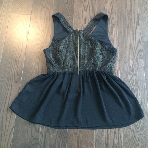 Top - Picture 2 of 2