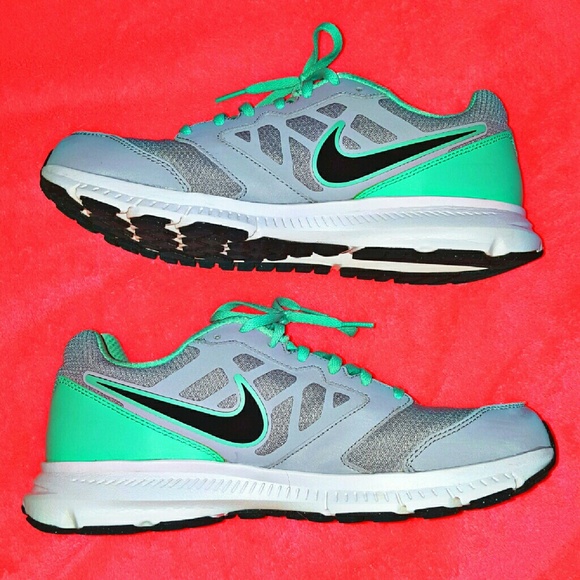 Nike Women's Downshifter 6 Running Shoes