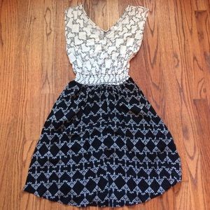 Black and white v neck dress
