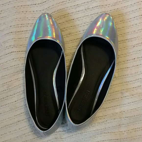 Holographic silver point toe flats