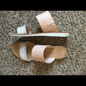 Jessica Simpson flats for summer!