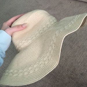 Sun hat!