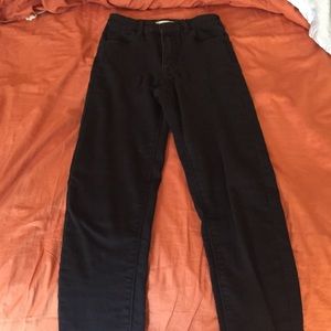 High-Waited Black Jeans