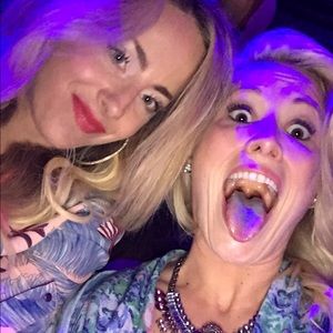 Meet your Posher, Enily