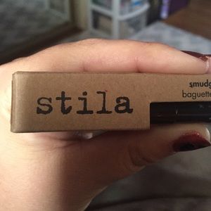 Still smudge stick waterproof eye liner