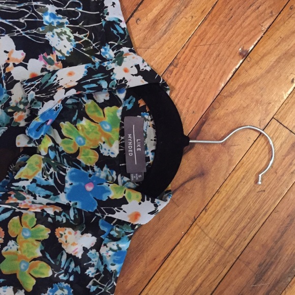 Floral tank blouse - Picture 3 of 3