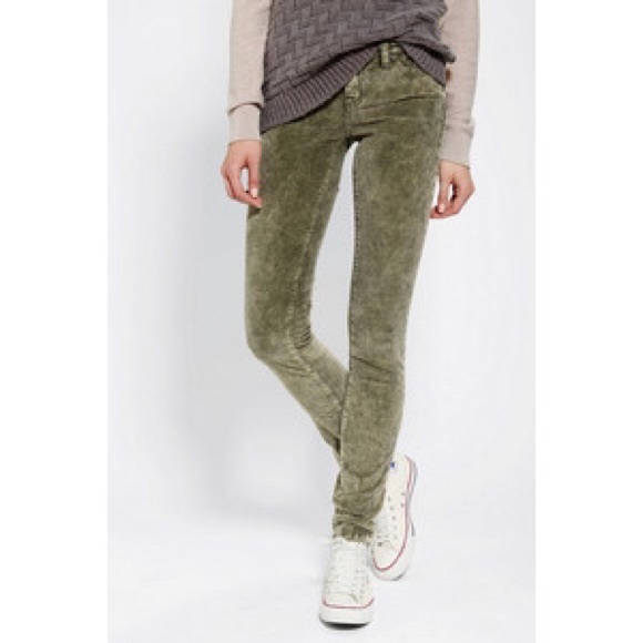 BDG mid rise cigarette ankle