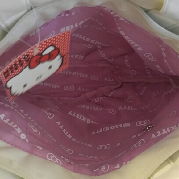 NWT Hello Kitty Die Cut Face Handbag - Picture 2 of 2