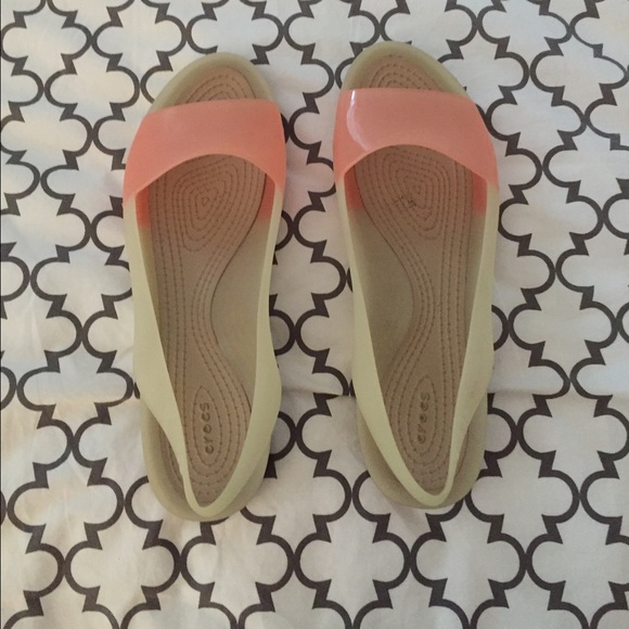 Adorable crocs sandals