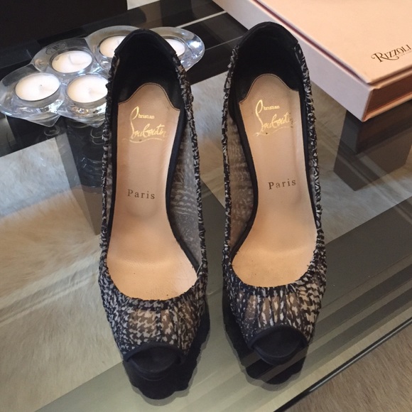 Auth Christian Louboutin Chiffon Open toe Heels 👠 - Picture 1 of 4