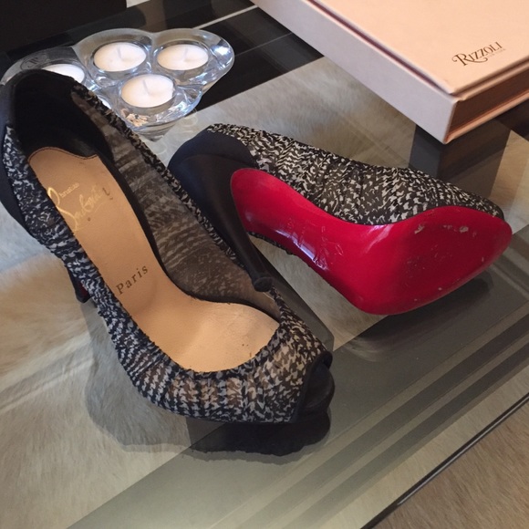 Auth Christian Louboutin Chiffon Open toe Heels 👠 - Picture 2 of 4