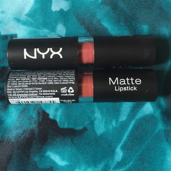 Nyx matte lipstick bundle