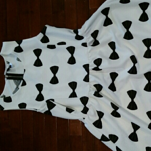 H&M Divided Bow Dress