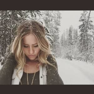 Meet your Posher, Becca