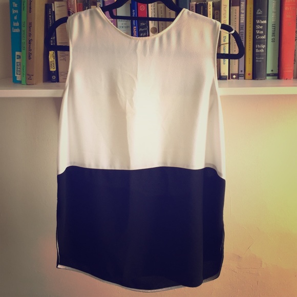 Zara black and white color block top