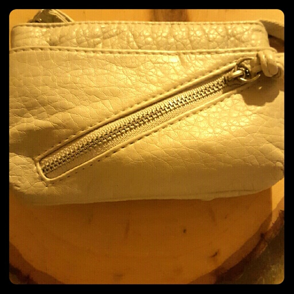 Pebbled leather Wallet,wristel grey/cream color