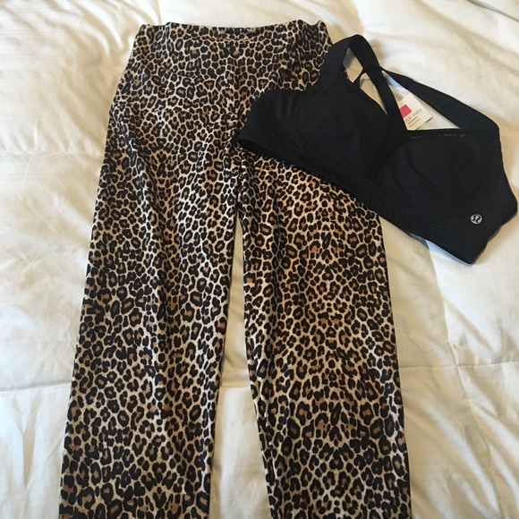 ‼️LAST PAIR‼️Leopard Print Cropped Yoga Pants 🕉 - Picture 3 of 5