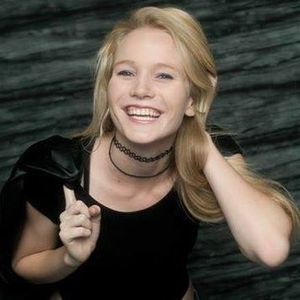 Meet your Posher, Claudia