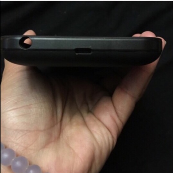 iPhone 6 Plus and iPhone 6S Plus Charging Case - Picture 3 of 4