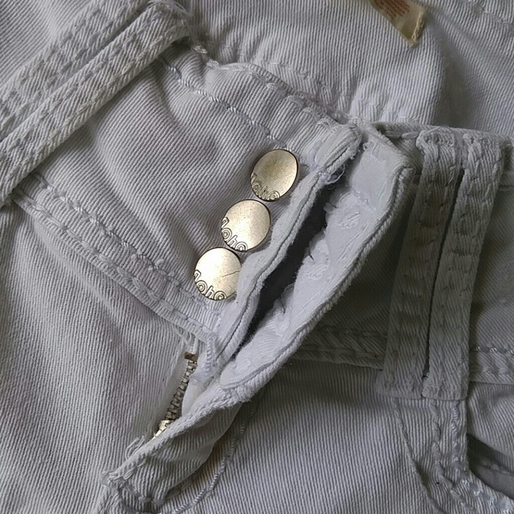 Distressed capri - Picture 2 of 4