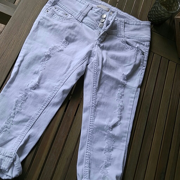 Distressed capri - Picture 3 of 4