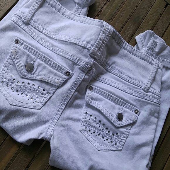 Distressed capri - Picture 4 of 4