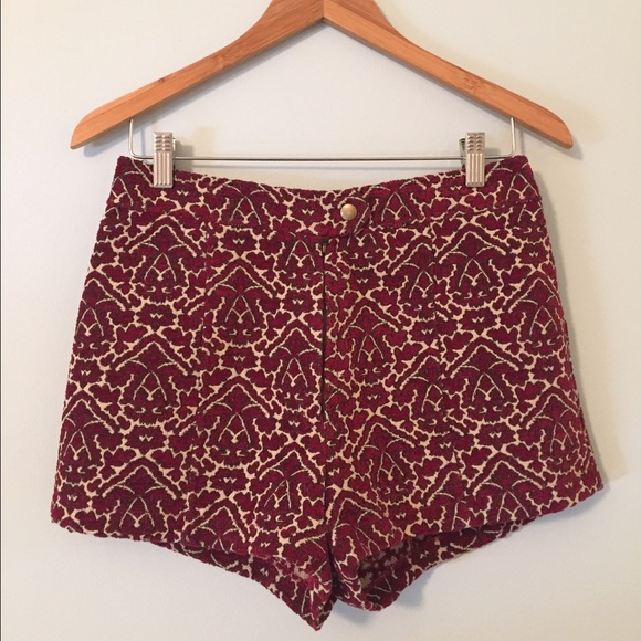 Ecoté Urban Outfitters high waisted shorts