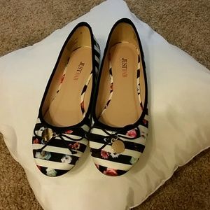Cute Floral Flats!
