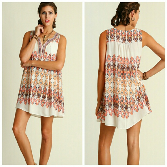 **Print Dress** - Picture 2 of 3