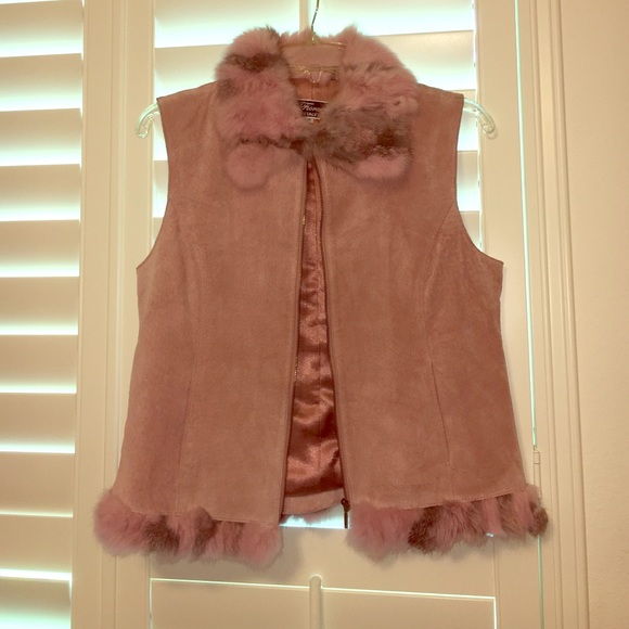 Pink Suede vest with real rabbit fur. - Picture 1 of 4