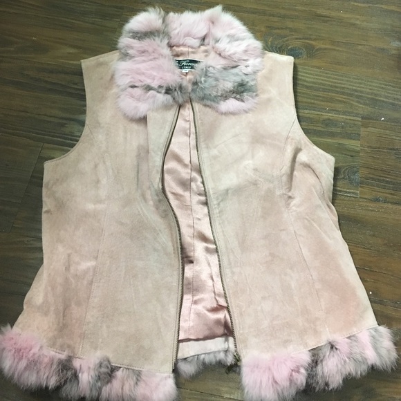 Pink Suede vest with real rabbit fur. - Picture 2 of 4