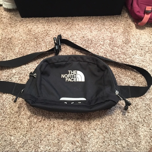 Vera duffel and fanny pack bundle - Picture 2 of 2