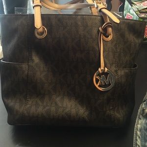 MK tote