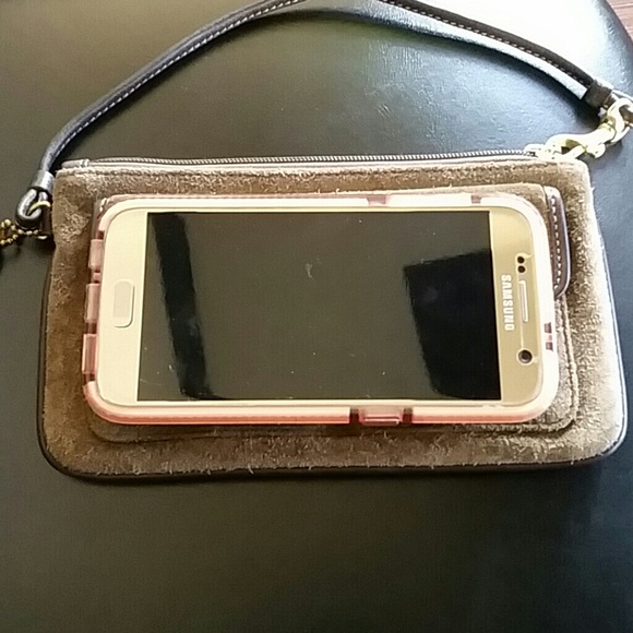 Coach wristlet - Picture 4 of 4