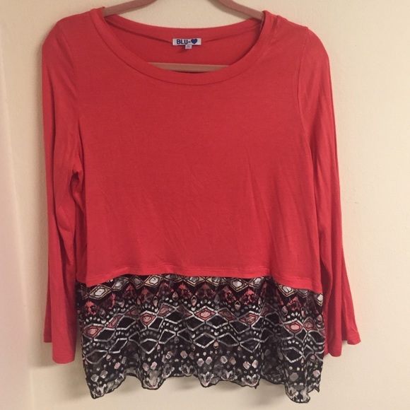 ❌ SOLD ❌ Cute coral with patterned lace bottom