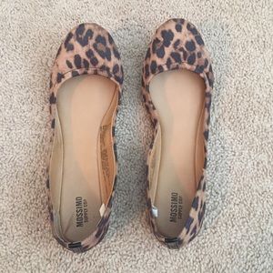 Sold! Leopard flats