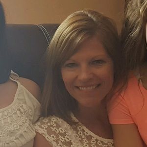 Meet your Posher, Laurie