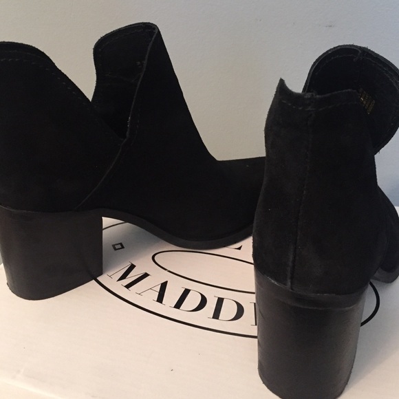 Steve Madden Black Suede POISED Boots (Size 8) - Picture 2 of 5