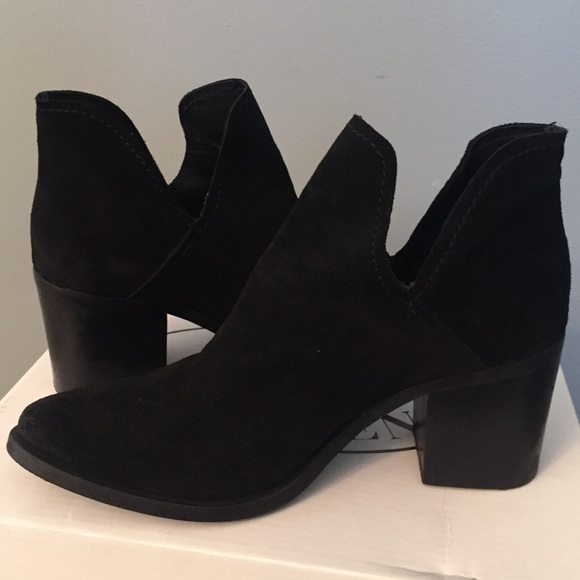 Steve Madden Black Suede POISED Boots (Size 8) - Picture 3 of 5