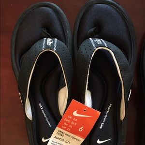 Nike flip flops