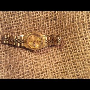Seiko watch ladies gold tone
