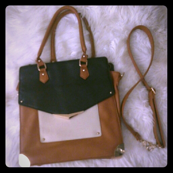 ALDO envelope bag, super cute gold accents! x