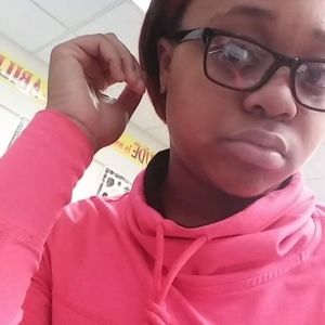 Meet your Posher, Ernisha