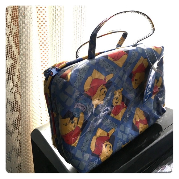 NWT Pooh Bear Cosmetic Bag 💝