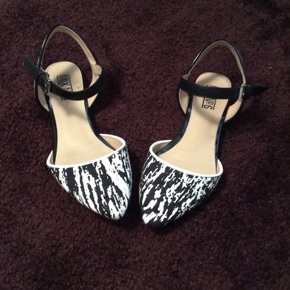 Mix No 6 Flats
