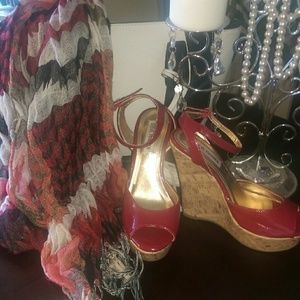 💋💋Price drop!💋💋Steve Madden Red wedges 7