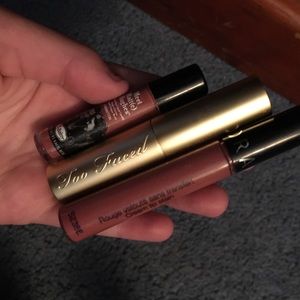 High end lip bundle