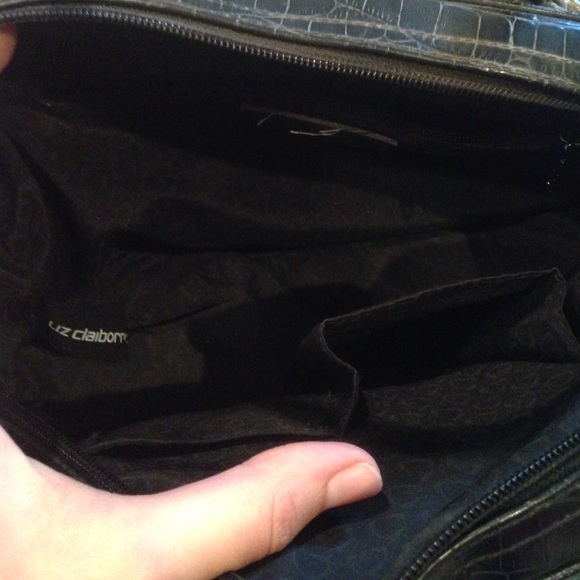 Black Liz Claiborne bag - Picture 4 of 4