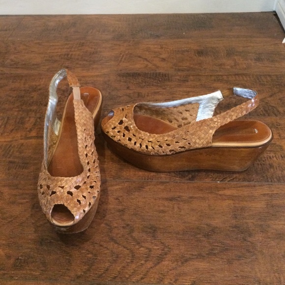 Size 10 BCBG AZRIA shoes