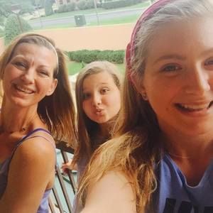 Meet your Posher, Sharon